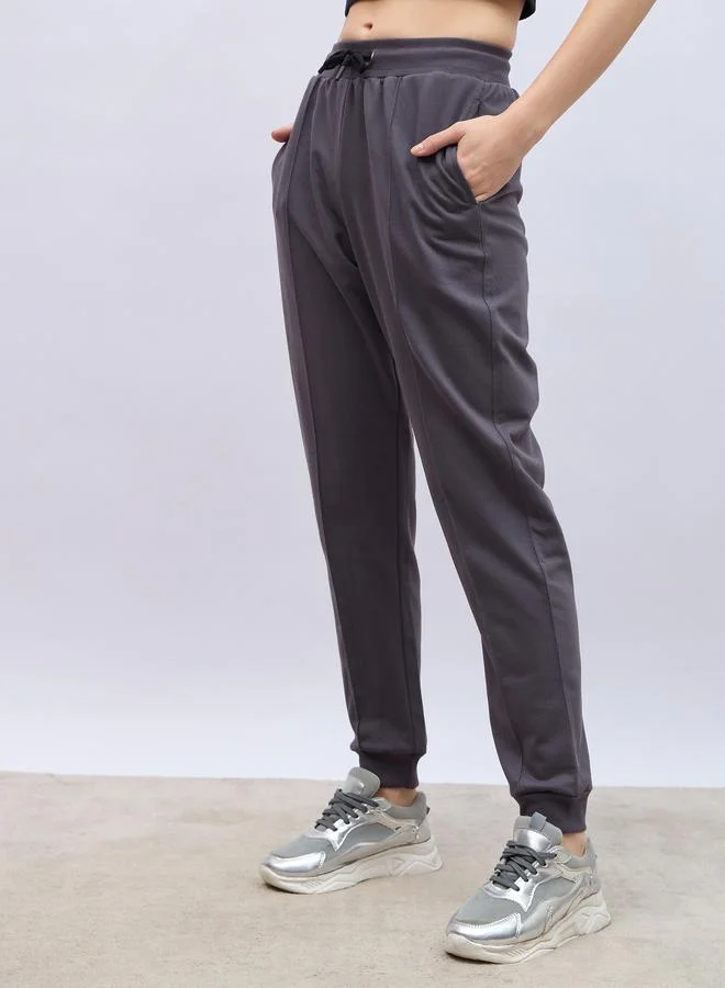 ستايلي جوغر بحواف مطاطية قصة عادية